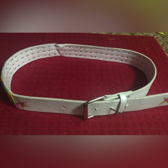 Stylish Teen white belt size S. - Picture 3 of 5